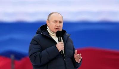Putin Claims West Trying to Destroy the Family Institution by Normalizing Gay Marriage, 'pedophilia''