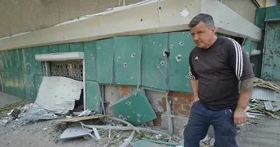 Civilians trapped in Eastern Ukrainian city