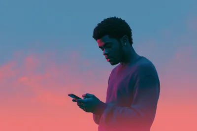 Why Your Best Friend Probably Hasn’t Texted You Back — And Why It Doesn’t Mean What You Think - RELEVANT