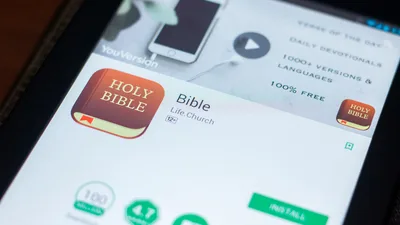 Atheist Dove Into Bible to Debunk His Christian Dad’s Faith - He Uncovered Something Else Entirely