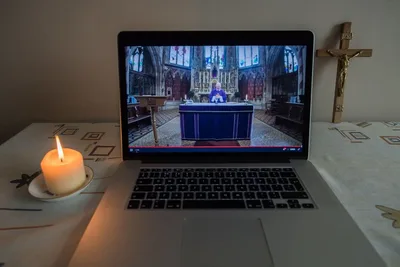 Catholic bishops urge parishes in England and Wales to reach out to ‘COVID curious’