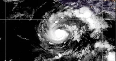Powerful Hurricane Trudy nears Mexico; floods expected