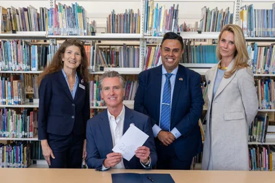 Calif. Gov. Signs Bill Promoting LGBT Online Community, Potentially Connecting Kids with Predators