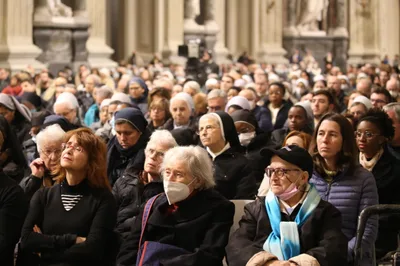 ‘Trust in Providence’: Faithful Pray for Benedict XVI at Special Mass in Rome