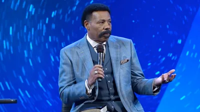 'Be Able to Trust God': Dr. Tony Evans Gives Biblical Advice on Mandates, COVID Variants, and Hearing God Over the Noise