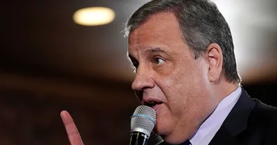 Chris Christie drops out of 2024 presidential race