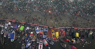 Stampede kills more than two dozen at massive Hindu festival