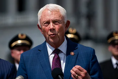 Highest-Ranking Combat Veteran in Congress Pushes for Psychedelic Medicine Research