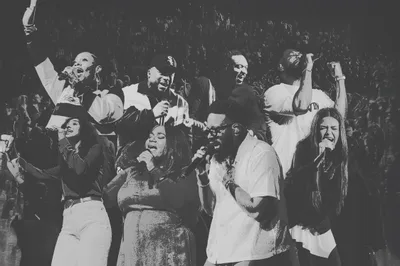What Is This Controversy About Maverick City Music? The Online Drama, Explained - RELEVANT