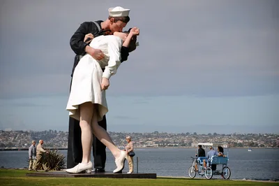 Granddaughter of Nurse in Iconic Kiss in V-J Day Photo Speaks Out