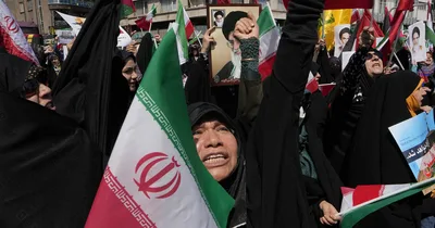 Iran Threatens to Build Nuclear Weapons