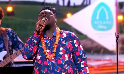 Aspiring Preacher Continues Run on 'American Idol;' Other Christian Contestant Eliminated