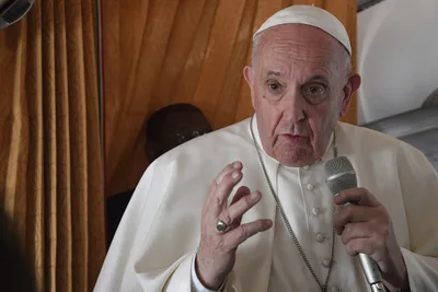 Pope Denounces Fake News about COVID & Vaccines