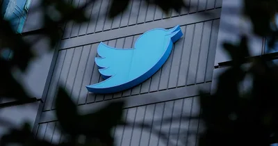 Elon Musk Acquires Twitter, Fires Three Execs