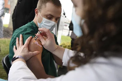 'A Stay is Firmly in the Public Interest': US Appeals Court Orders a Hold on Biden's COVID Vaccine Mandate