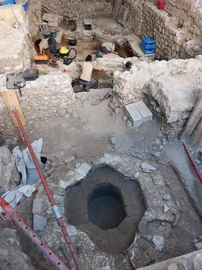 1,500-Year-Old Christian Cathedral, Baptistery Unearthed Beneath Market in France