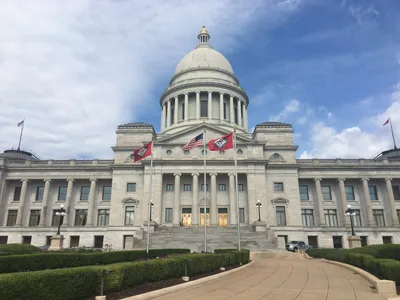 New Arkansas Law Exempts Churches from Pandemic Restrictions