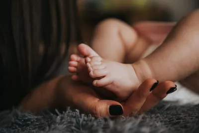 Motherhood study evaluates depth of life transformation for new moms
