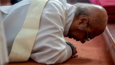 Former Anglican bishop ordained a Catholic priest in London | Crux