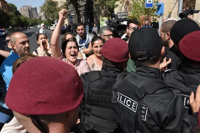 Nagorno-Karabakh Armenians Seek Guarantees Before Handing Arms to Azerbaijan