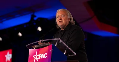 Supreme Court clears way to drop Steve Bannon contempt conviction
