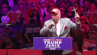 Cross-Waving Sanitation Worker Calls Kamala Harris ‘devil,’ ‘anti-Christ’ at Trump’s MSG Rally