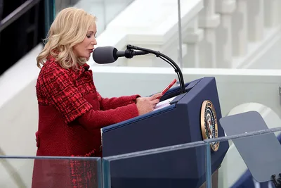 Evangelical leaders come under fire for promoting Paula White's new book