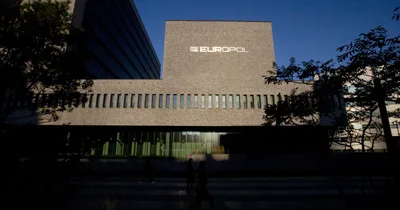 Europol, FBI switch off 1000-plus servers in malware fight