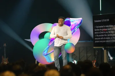 Dr. Derwin Gray On Navigating Deconstruction - RELEVANT