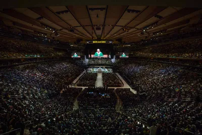 This week in Christian history: Pope Francis leads mass in NYC; London Missionary Society forms