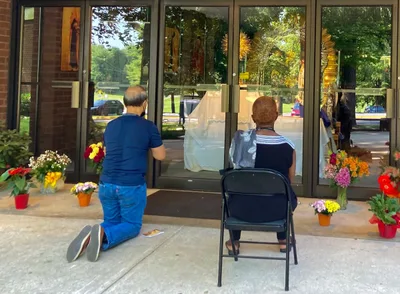Perpetual adoration is the ‘fuel that runs this parish’ | Crux Now