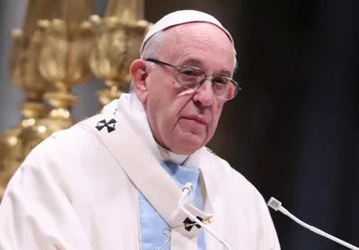 Pope decries war in surprise visit to Russian embassy