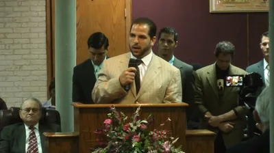 Former youth pastor dies after he stops breathing in police custody