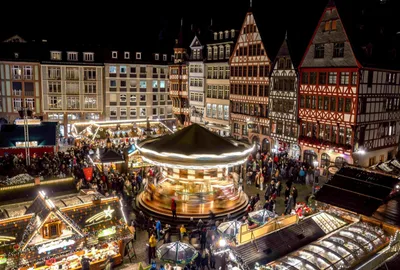 Sober or Bright? Europe Faces Holidays During Energy Crunch