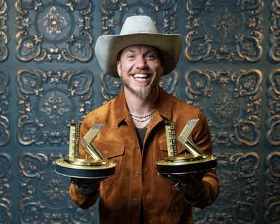 Brandon Lake Wins K-LOVE Fan Awards Top Honors, Urges Christians to ‘find a new room’ for Gospel