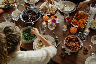 ‘Thanksgiving Day’ should have an ‘S’ on the end
