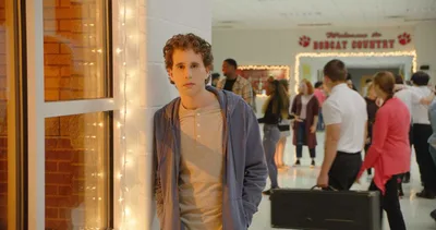 'Dear Evan Hansen' director on how Mr. Rogers, faith help him create films that 'make a difference'