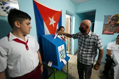 Cubans Vote to Legalize Same-Sex Marriage, Adoption in New Family Code