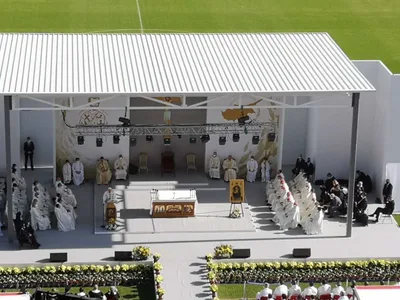Pope Francis offers message of healing to a divided Cyprus