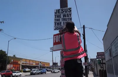War on Jesus' Name? Atheist Group Urges Community to Report 'illegal' Christian Signs