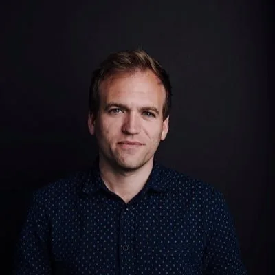 Author Tells Stories of Christian Martyrs, Warns of 'slow squeezing' of Religious Freedom in West