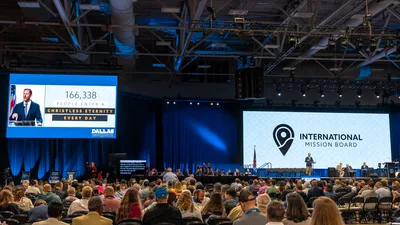 'Stand together’ for the sake of reaching nations, Chitwood tells SBC messengers | Baptist Press