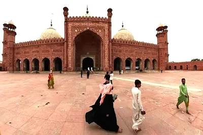 Christian woman in Pakistan in critical condition after rape