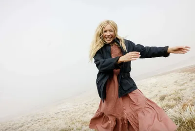 Ellie Holcomb’s New Album Invites Believers to Hold Sorrow, Hope Together: 'God can handle our questions'