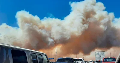 Arizona fire forces residents to flee