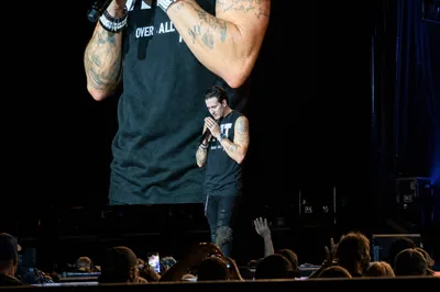 Creed's Scott Stapp Stopped a Music Festival to Lead Thousands in Worship - RELEVANT