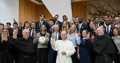 Pope Leo XIV welcomes thousands from Notre Dame, Villanova to Vatican ahead of historic game