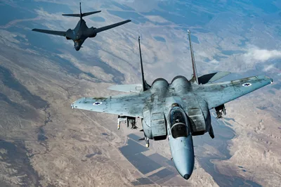 American B-1B Bomber Flies Over Mideast Amid Iran Tensions