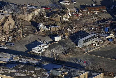 95 Killed After Dozens of Tornadoes Strike South, Midwest - Rescuers Search for Signs of Life