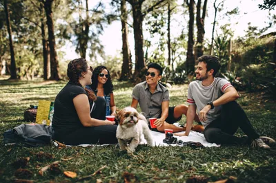 The Secret to Creating Friendships That Last - RELEVANT